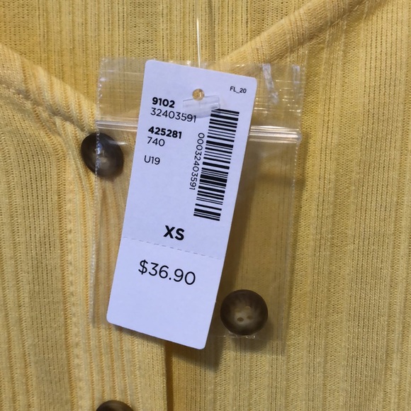 Reitman’s V Neck T Shirt - Picture 3 of 3